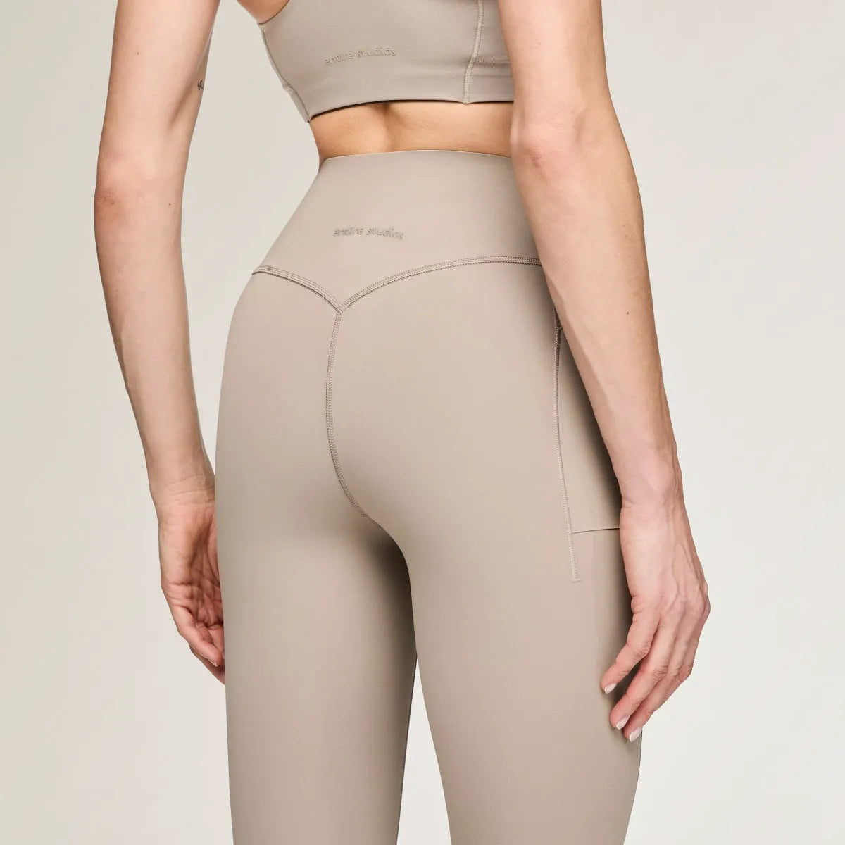 Weightlifting Beige